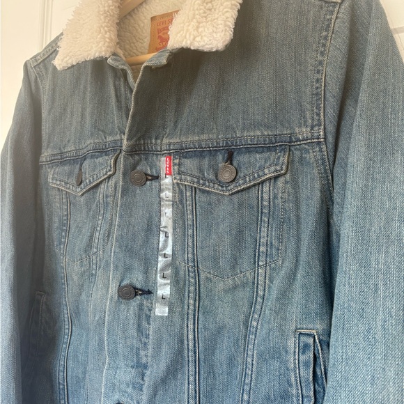 Levi's Denim Sherpa Lined Jacket - Picture 2 of 7